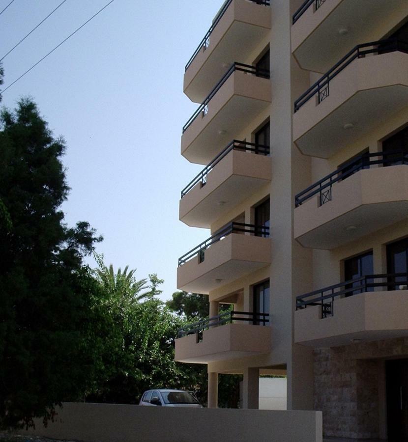 St. Lazaros Seaside Apartment Lárnaka Kültér fotó